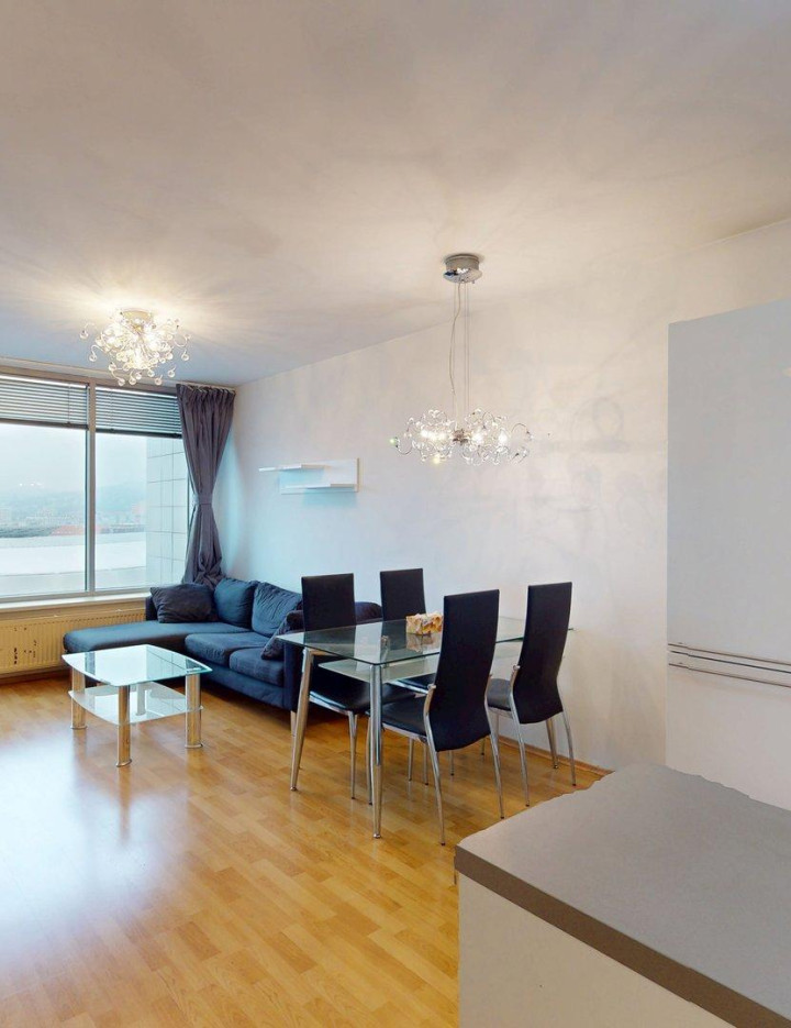 Prenájom 3 izbový byt - Bratislava - Nové Mesto, Bajkalská